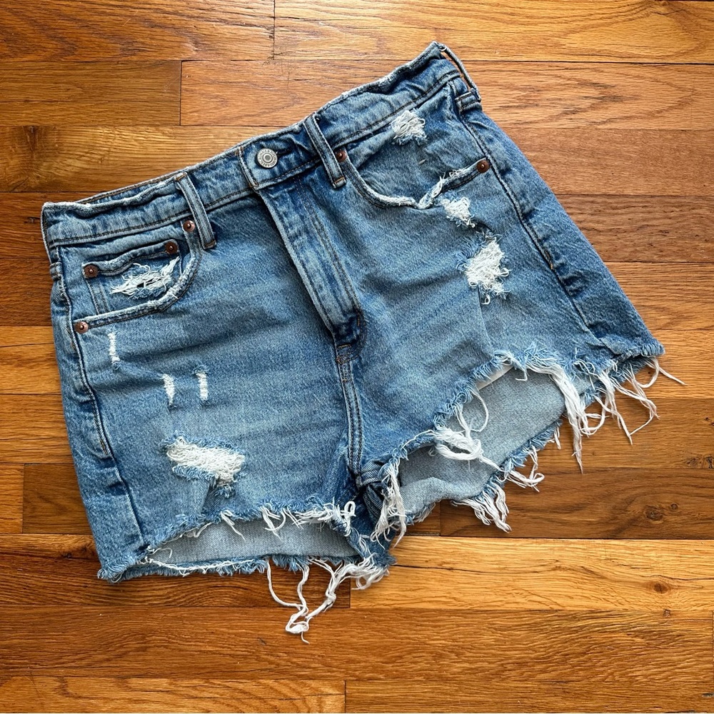 Abercrombie ‘The Mom Short’ High Rise Jean Shorts